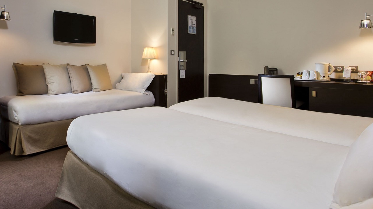 Photo of Bedroom in 8th Arrondissement