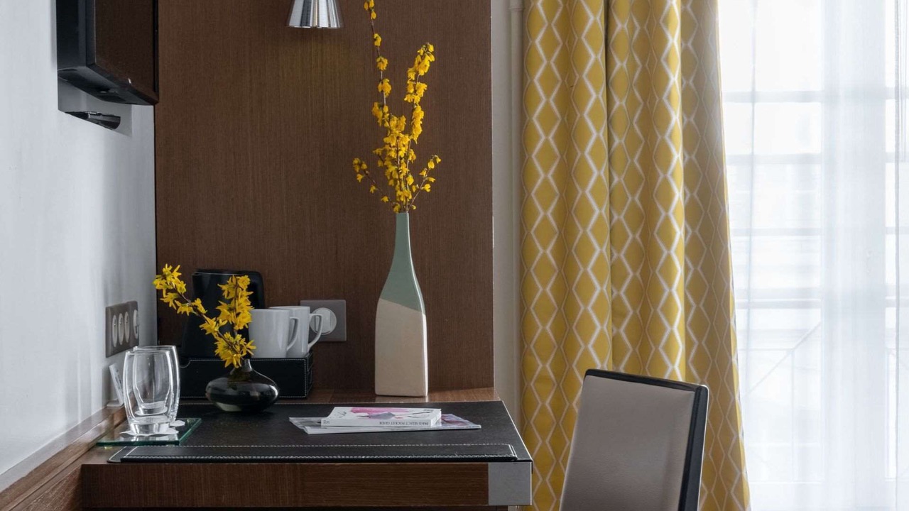 Photo of Bedroom in 8th Arrondissement