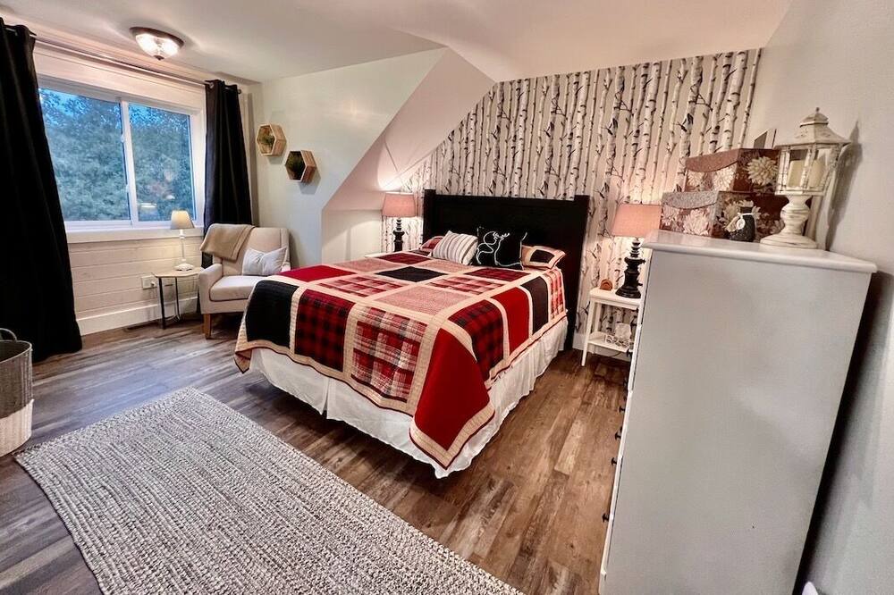 Photo of Bedroom in Fenelon Falls