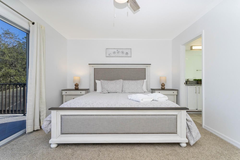 Photo of Bedroom in Lake Wilson Preserve