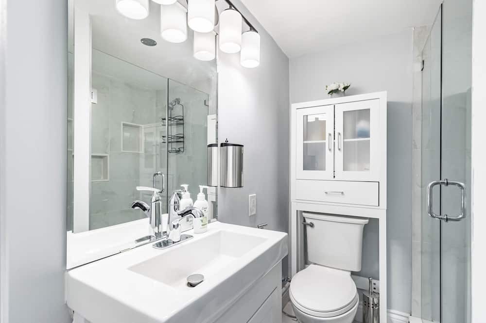 Photo of Bathroom in Rockwood