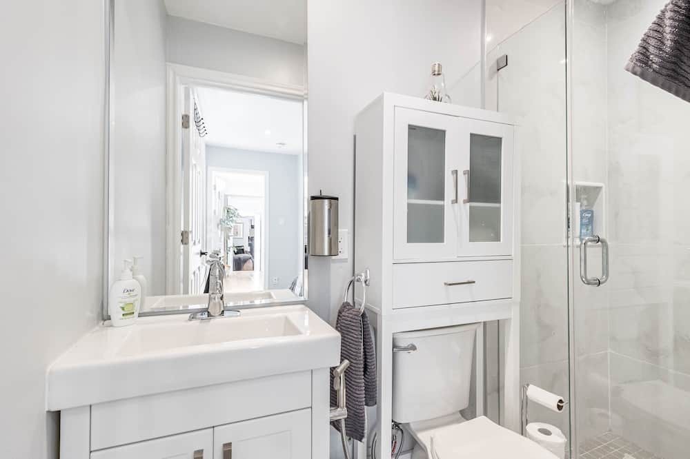 Photo of Bathroom in Rockwood