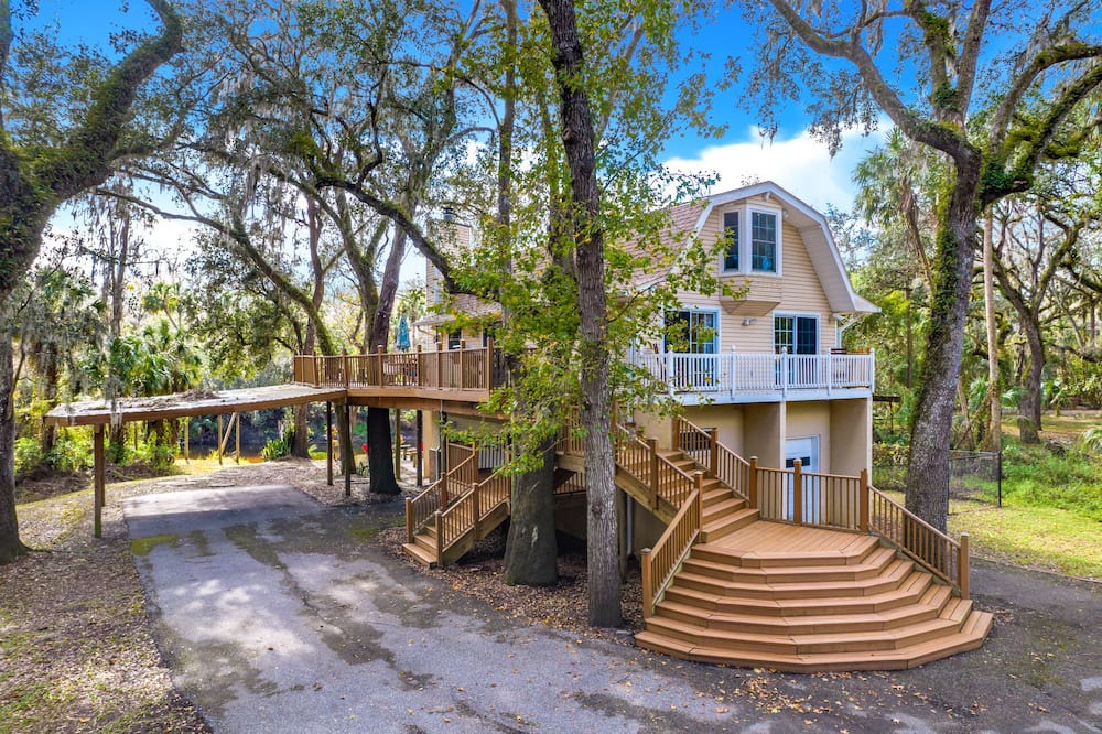 Photo of Outdoor in Fish Hawk