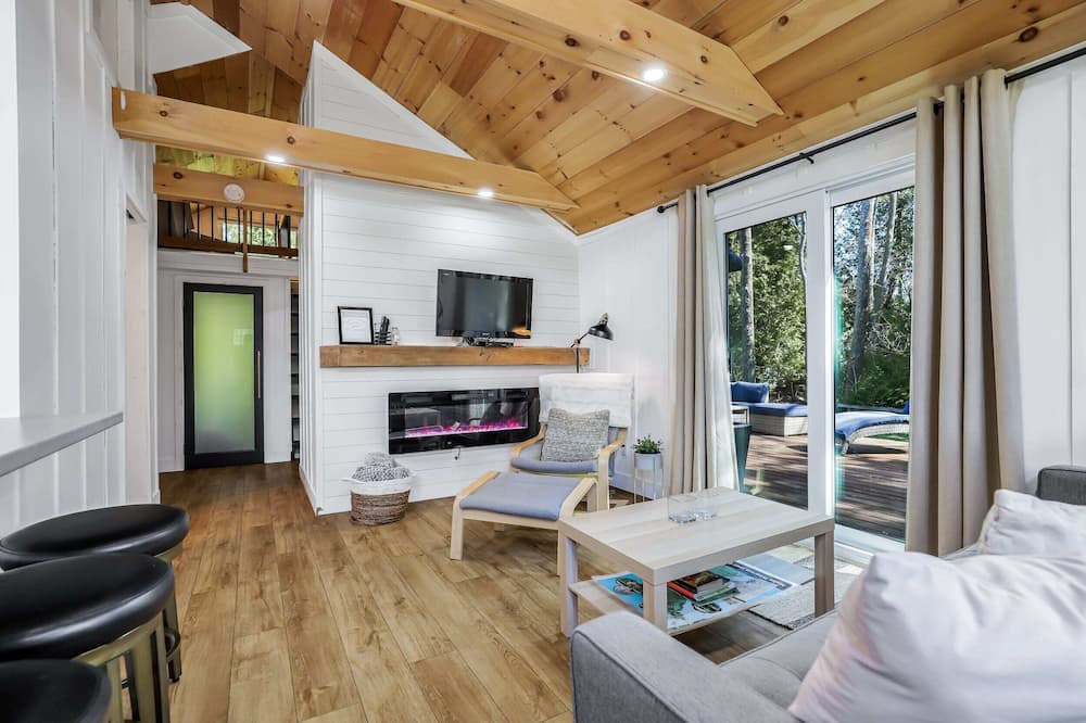 Photo of Livingroom in South Bruce Peninsula