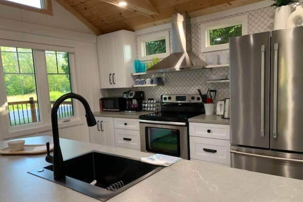 Photo of Kitchen in South Bruce Peninsula