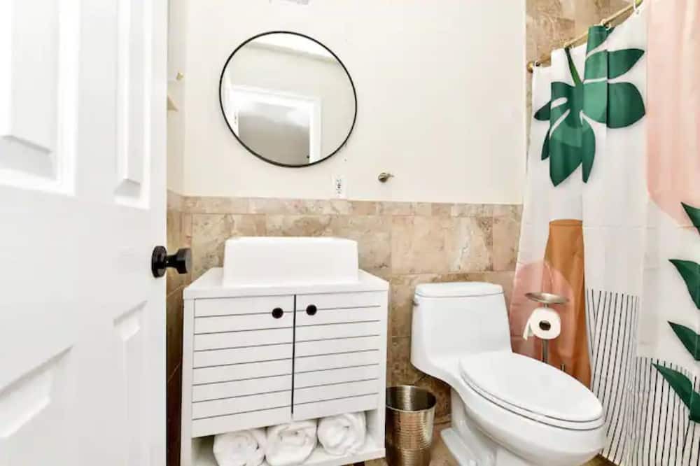 Photo of Bathroom in Fairvilla