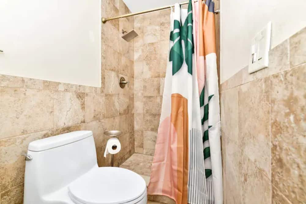 Photo of Bathroom in Fairvilla