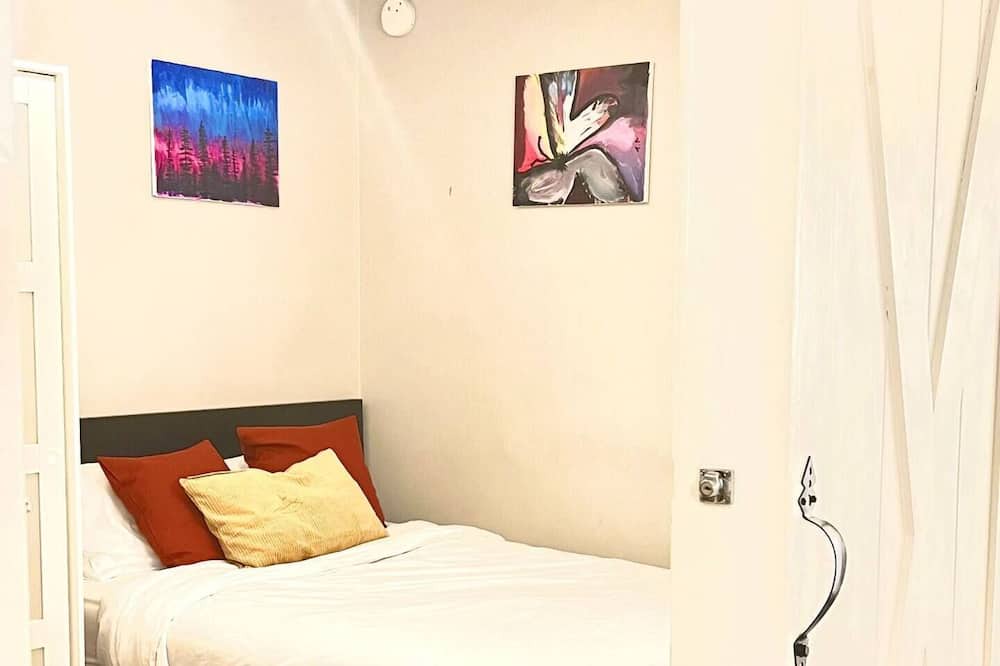 Photo of Bedroom in Fashion District