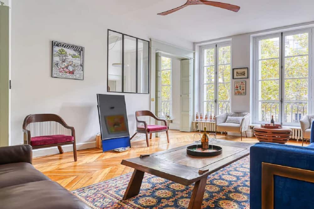 Photo of Livingroom in Saint-Victor