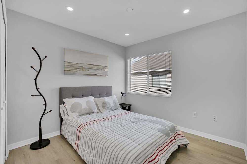 Photo of Bedroom in Hillcrest Estates