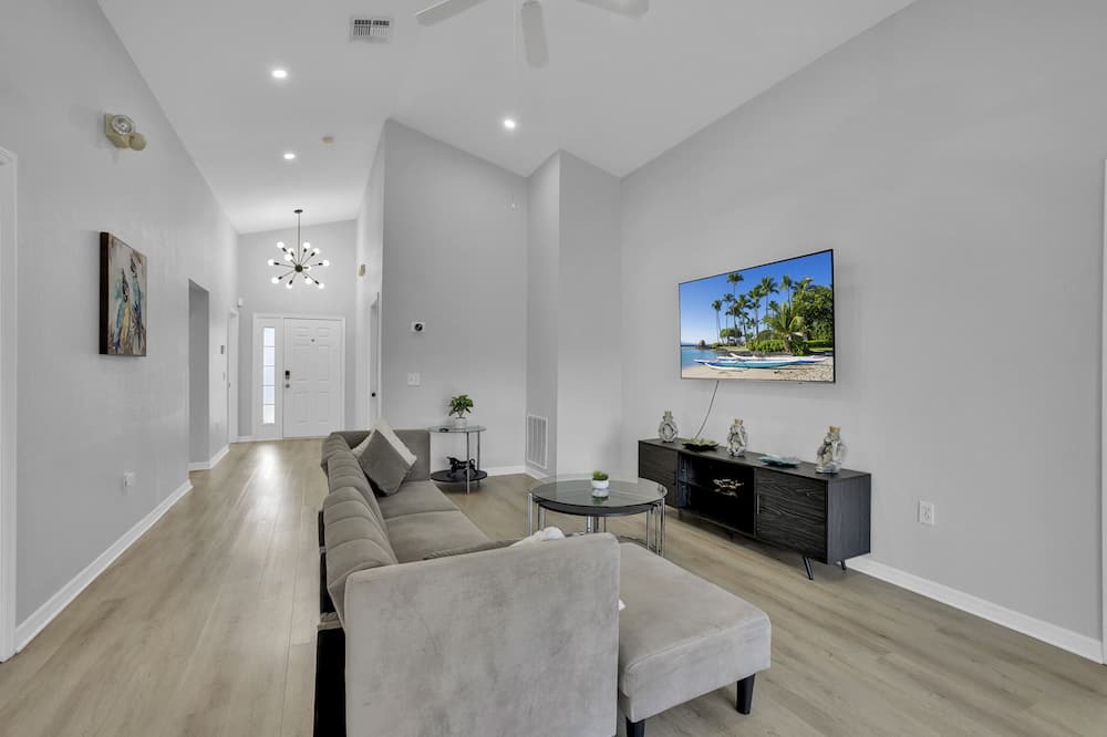 Photo of Others in Hillcrest Estates