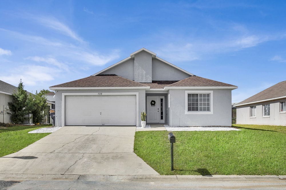 Photo of Outdoor in Hillcrest Estates