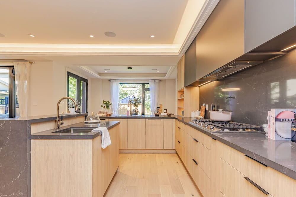 Photo of Kitchen in Lakeview