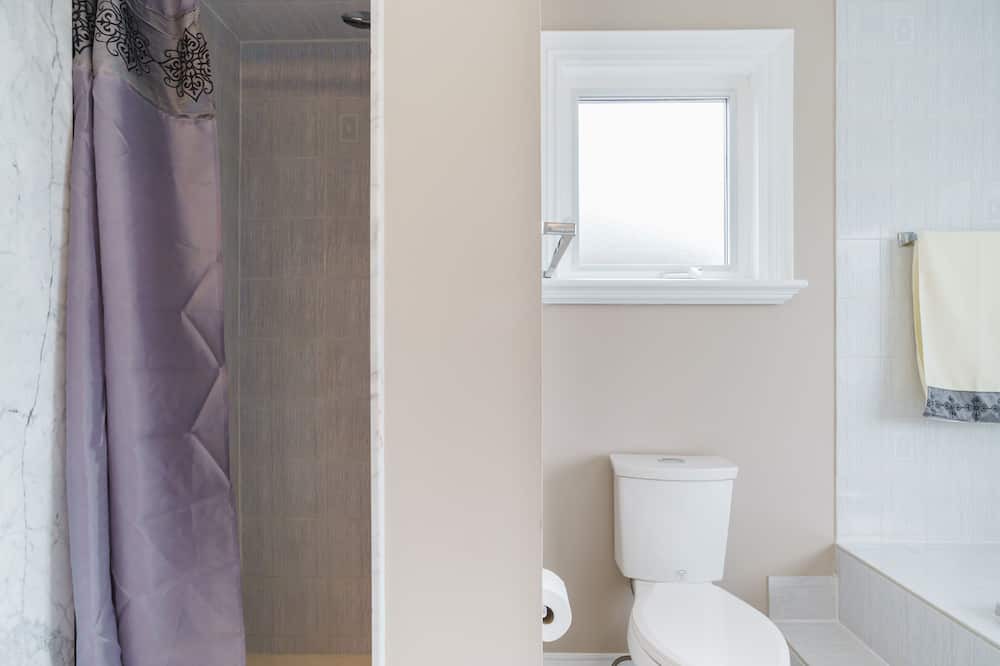 Photo of Bathroom in East Credit