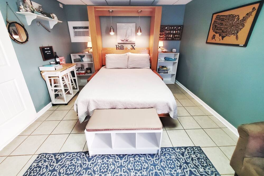 Photo of Bedroom in Northwest Pensacola