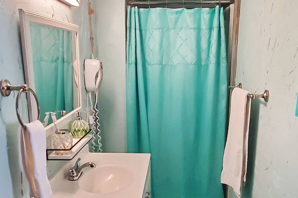 Photo of Bathroom in Northwest Pensacola