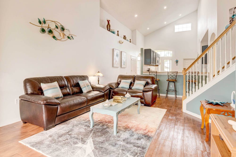 Photo of Livingroom in Westbury