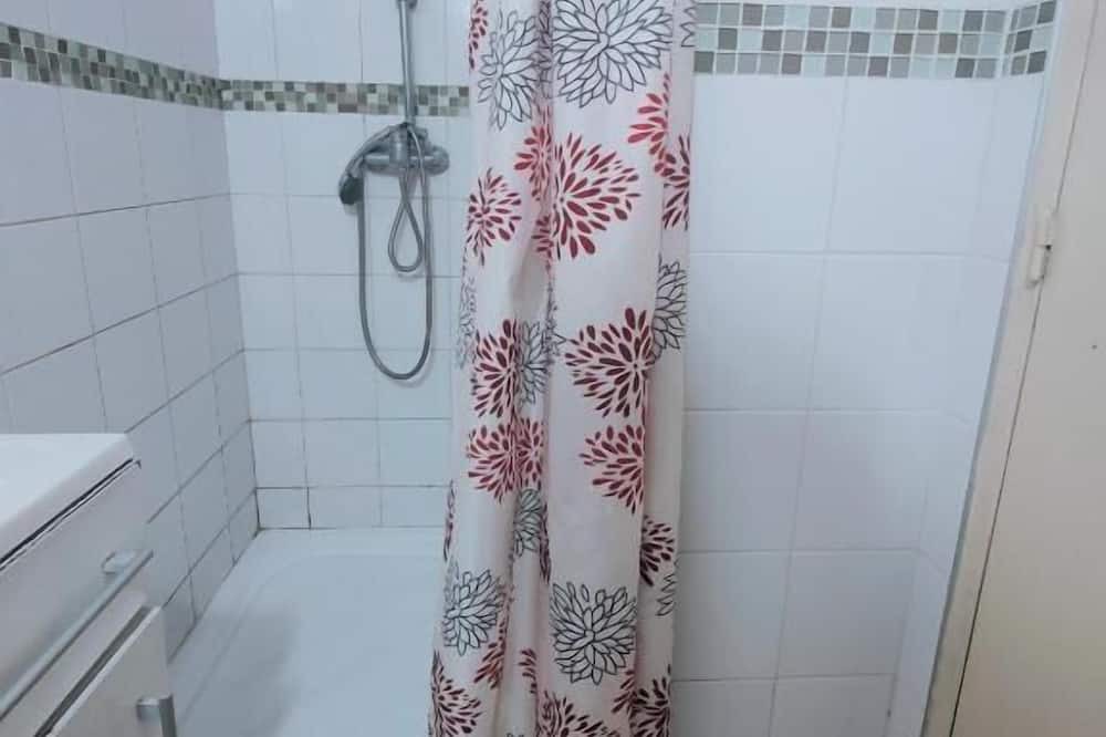 Photo of Bathroom in Stains