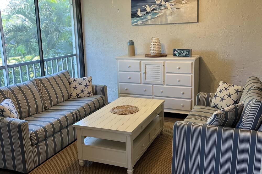 Photo of Livingroom in Kings Lake