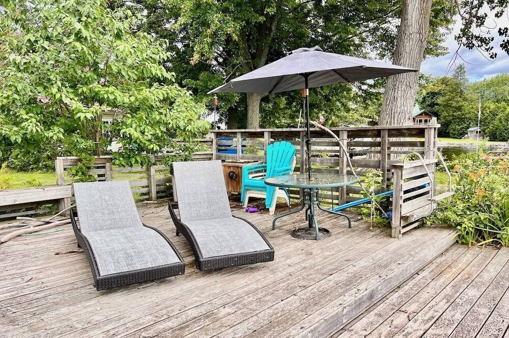 Photo of Patio Balcony in Fenelon Falls