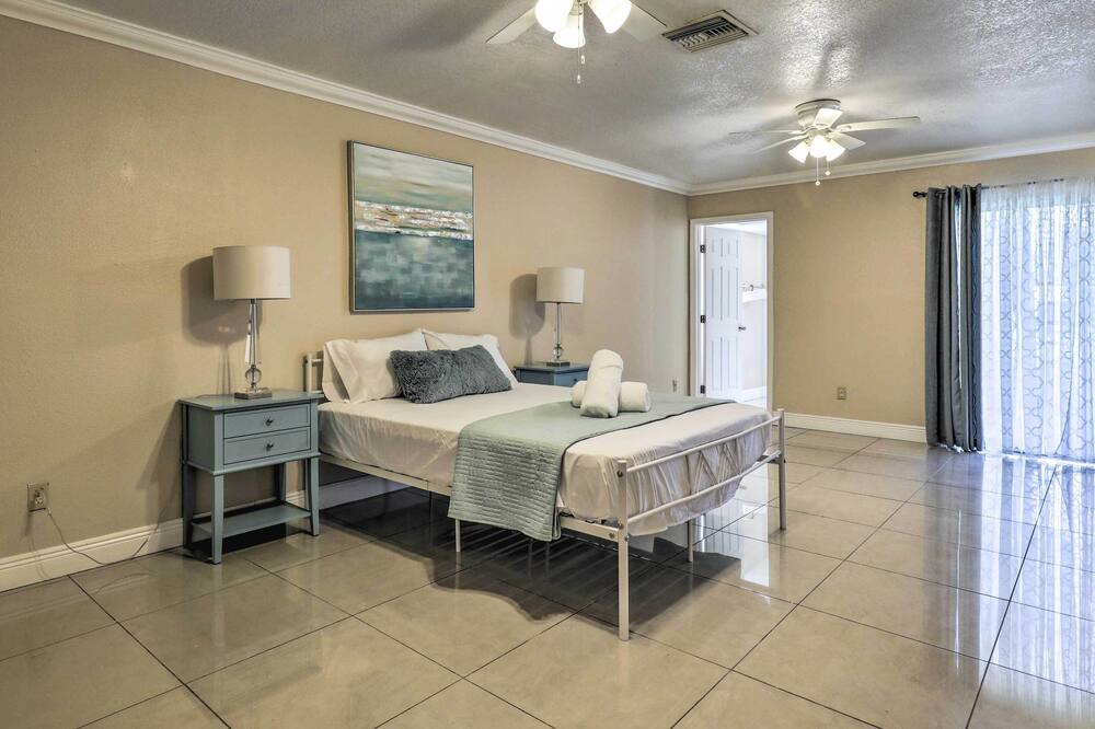 Photo of Bathroom in Valrico
