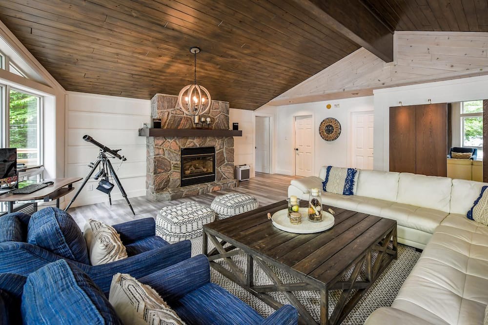 Photo of Livingroom in Seguin