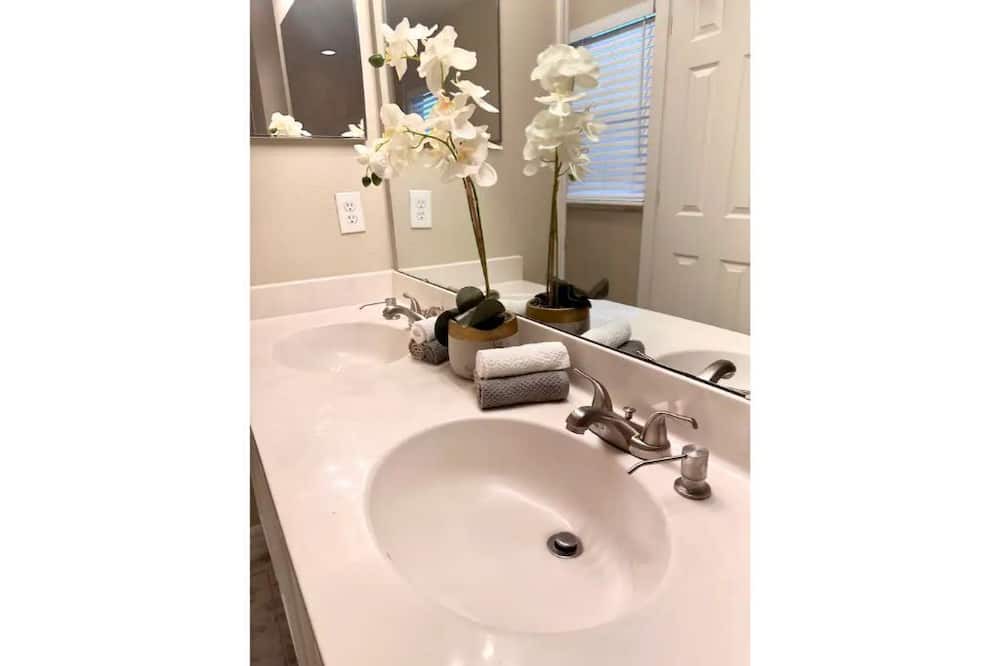 Photo of Bathroom in St. Cloud