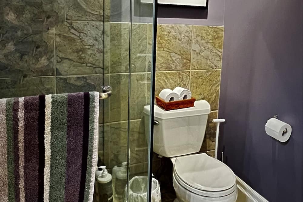 Photo of Bathroom in Guelph/Eramosa