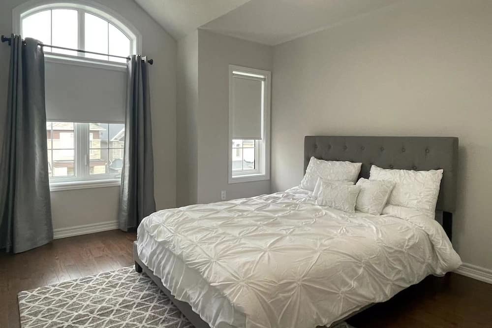 Photo of Bedroom in York Regional Municipality