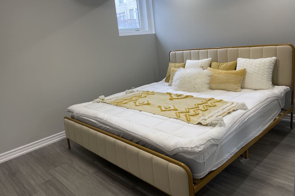 Photo of Bedroom in York Regional Municipality