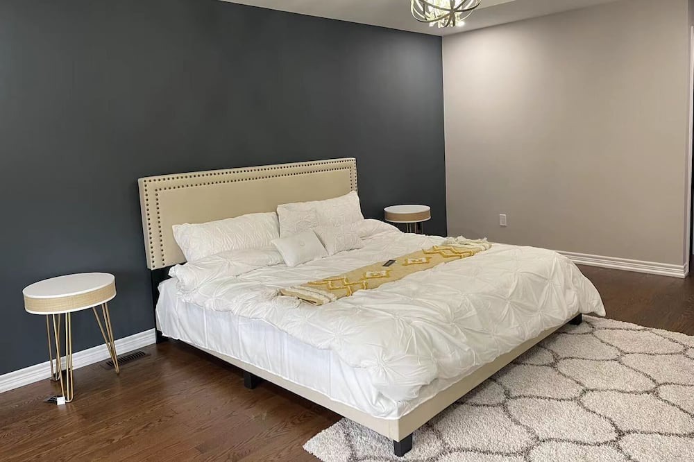 Photo of Bedroom in York Regional Municipality