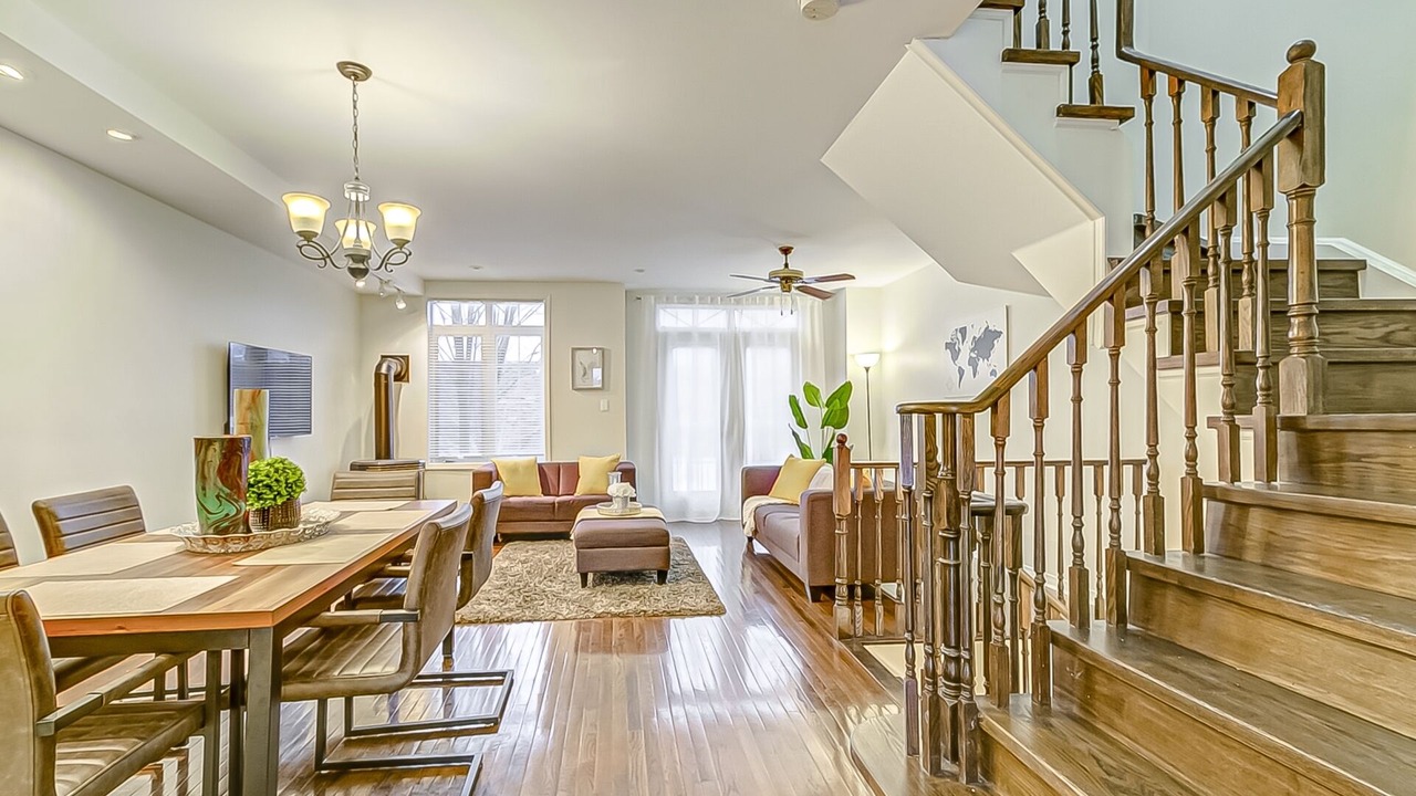 Photo of Livingroom in O'Connor - Parkview
