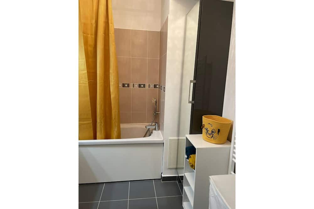 Photo of Bathroom in Chanteloup-en-Brie