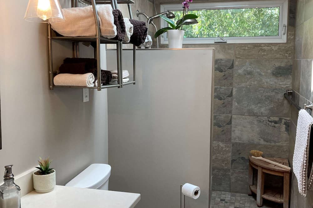 Photo of Bathroom in Port Albert