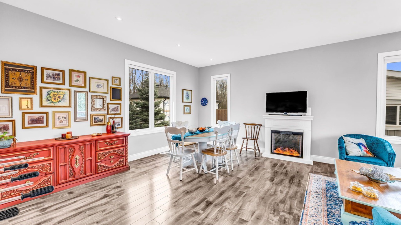 Photo of Livingroom in Innisfil