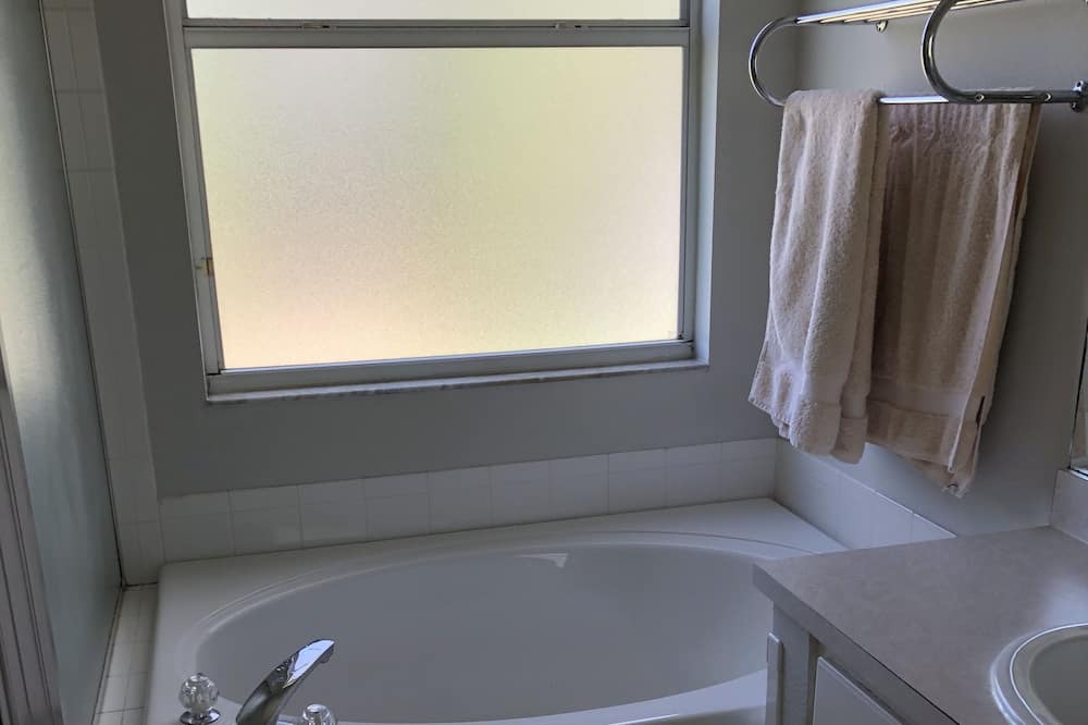 Photo of Bathroom in New Tampa