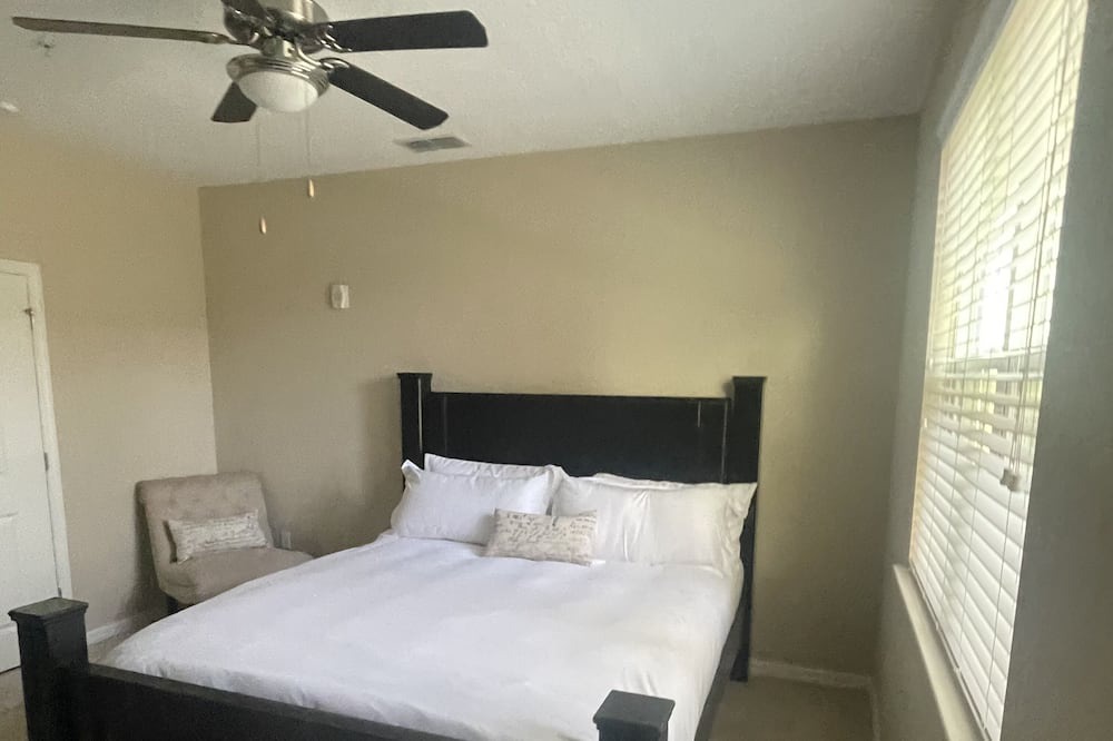 Photo of Bedroom in Casselberry