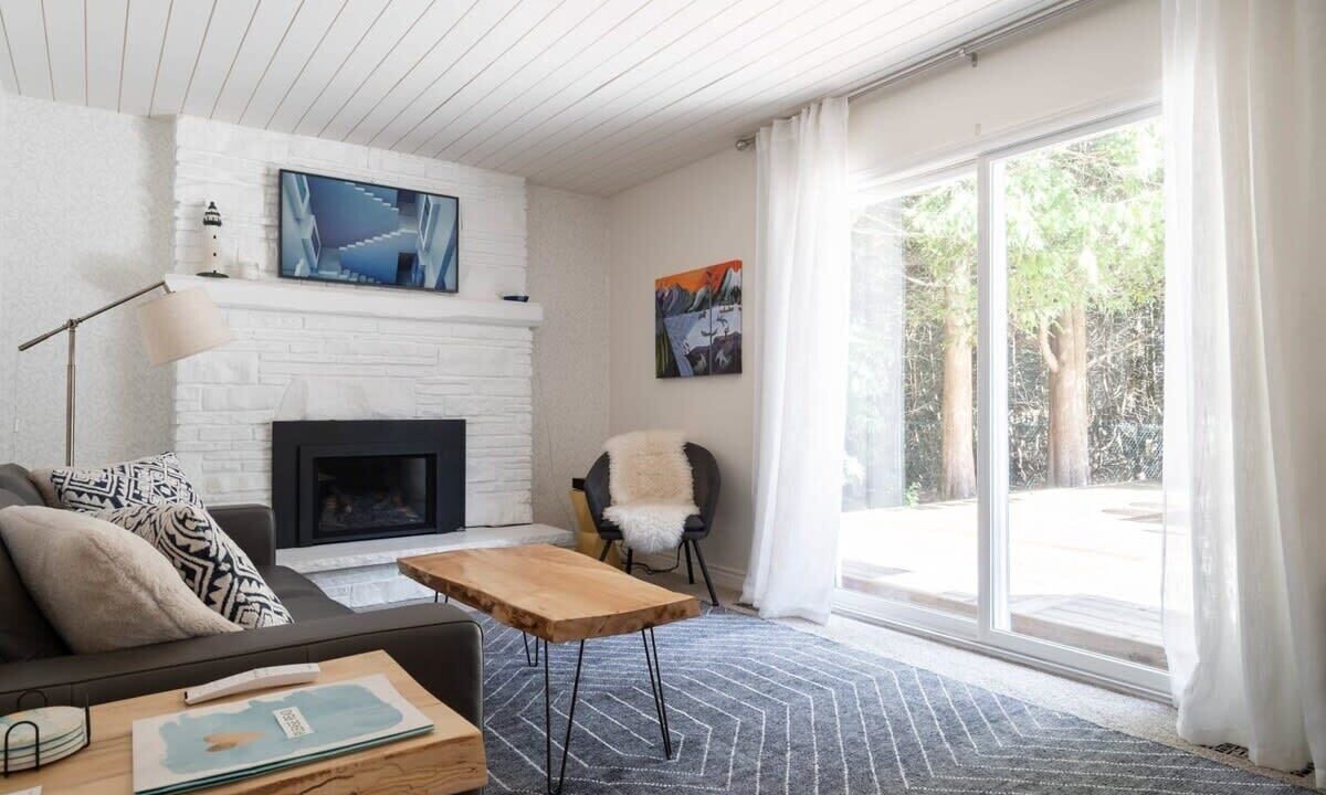 Photo of Livingroom in Kincardine