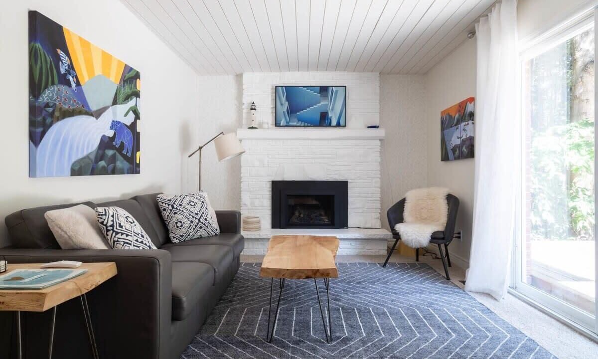 Photo of Livingroom in Kincardine