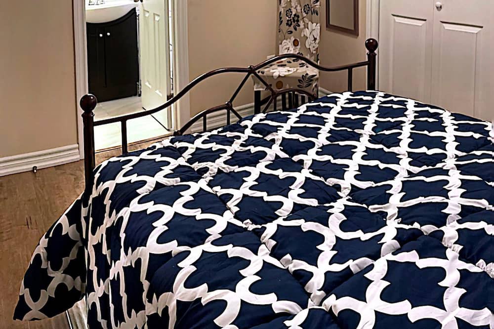 Photo of Bedroom in Churchill Meadows