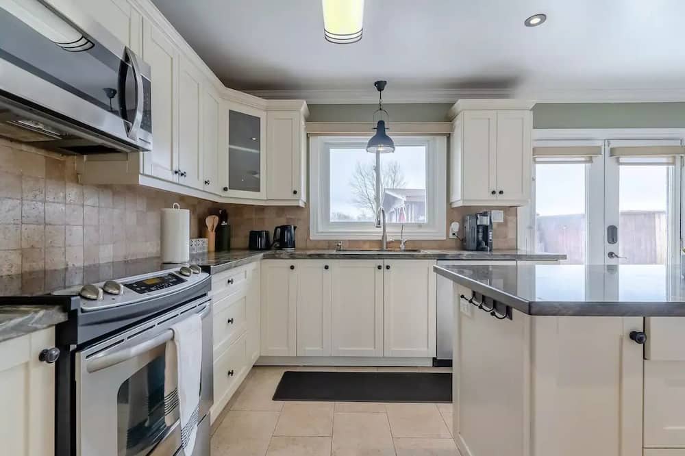 Photo of Kitchen in Caledon