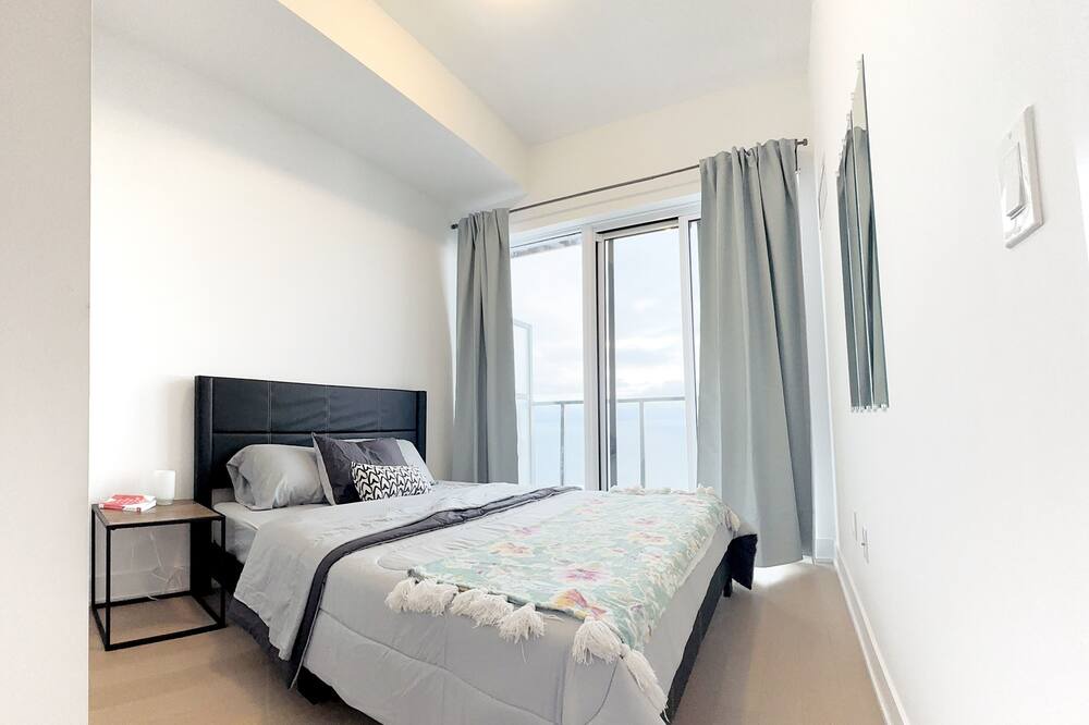 Photo of Bedroom in Humber Bay