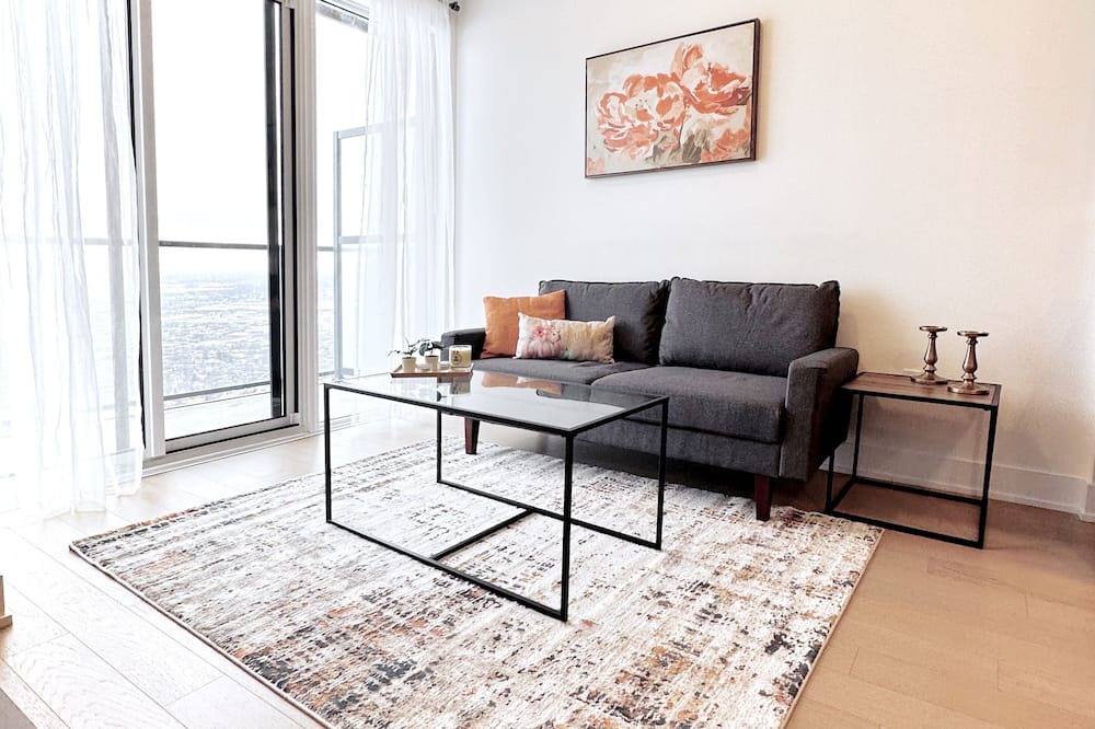 Photo of Livingroom in Humber Bay