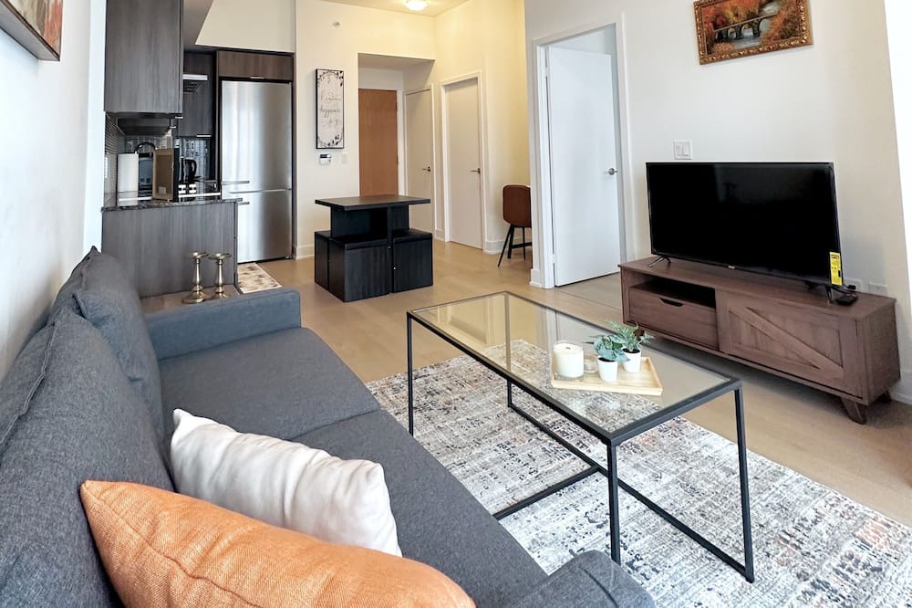 Photo of Livingroom in Humber Bay