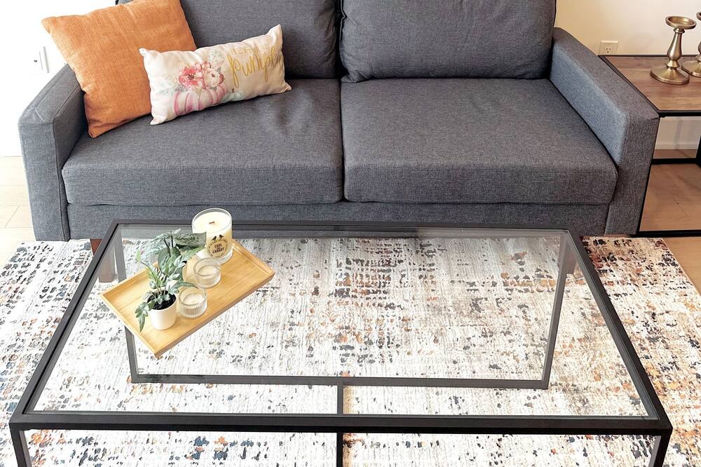 Photo of Livingroom in Humber Bay