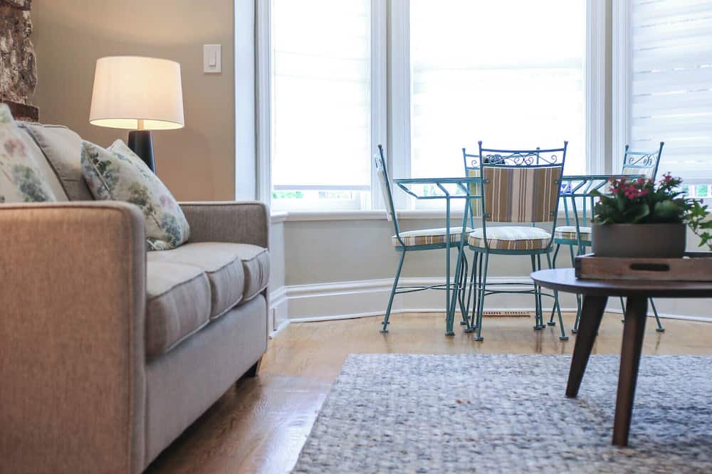 Photo of Livingroom in Guelph