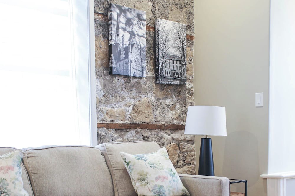 Photo of Livingroom in Guelph