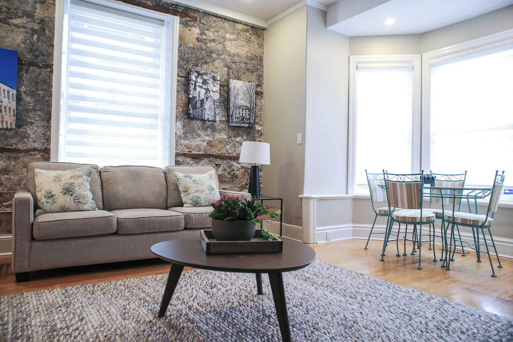 Photo of Livingroom in Guelph