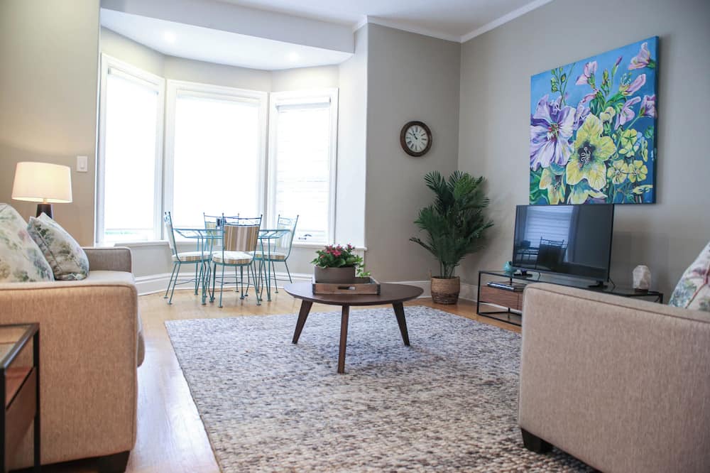 Photo of Livingroom in Guelph