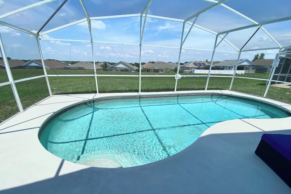 Photo of Outdoor in Lake Davenport Estates